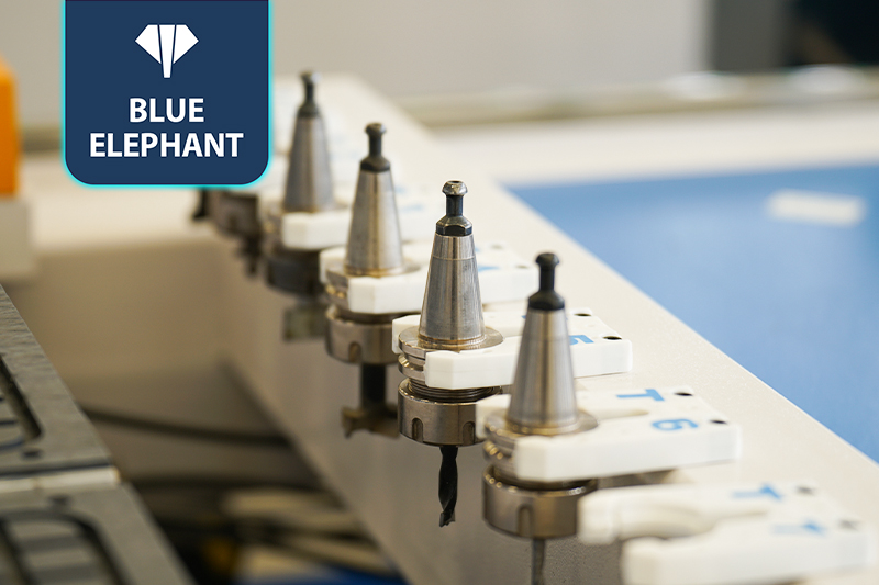 四軸門墻柜一體機