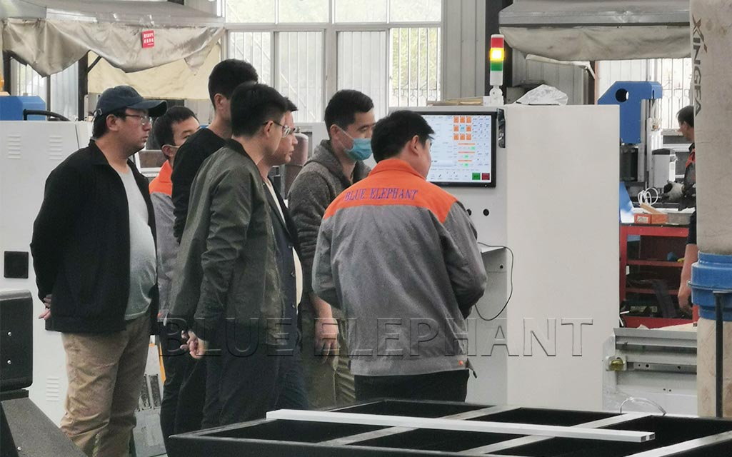 山東威?？蛻舻綇S考察直排加工中心